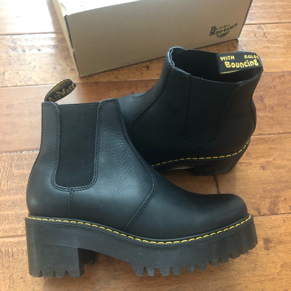 Dr Martens Women’s Rometty Platform Black Size 7